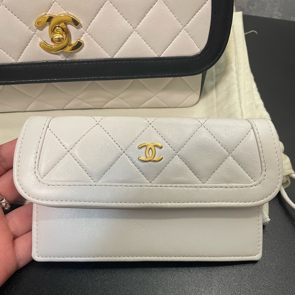 Chanel Rare Vintage Bicolor Single Flap with removable pouch - Picture 3 of 16